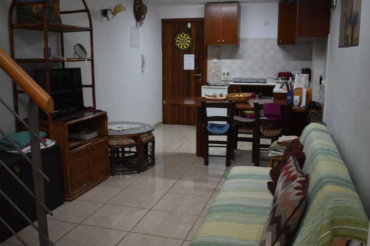 Marina Apartment 4 Ларнака Экстерьер фото